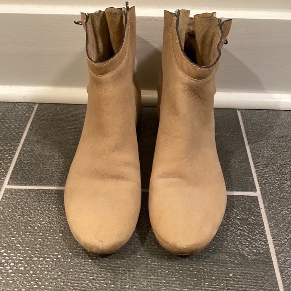 Sam Edelman, Light Brown Leather Booties — Size 8